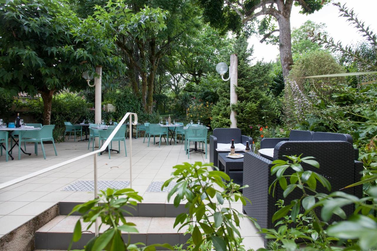 Le Lion D'Or Hotel Manzac-sur-Vern Luaran gambar