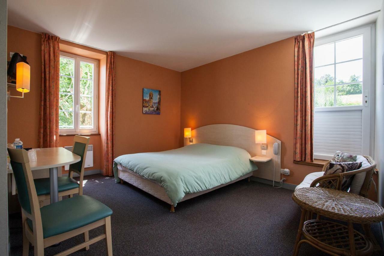 Le Lion D'Or Hotel Manzac-sur-Vern Luaran gambar