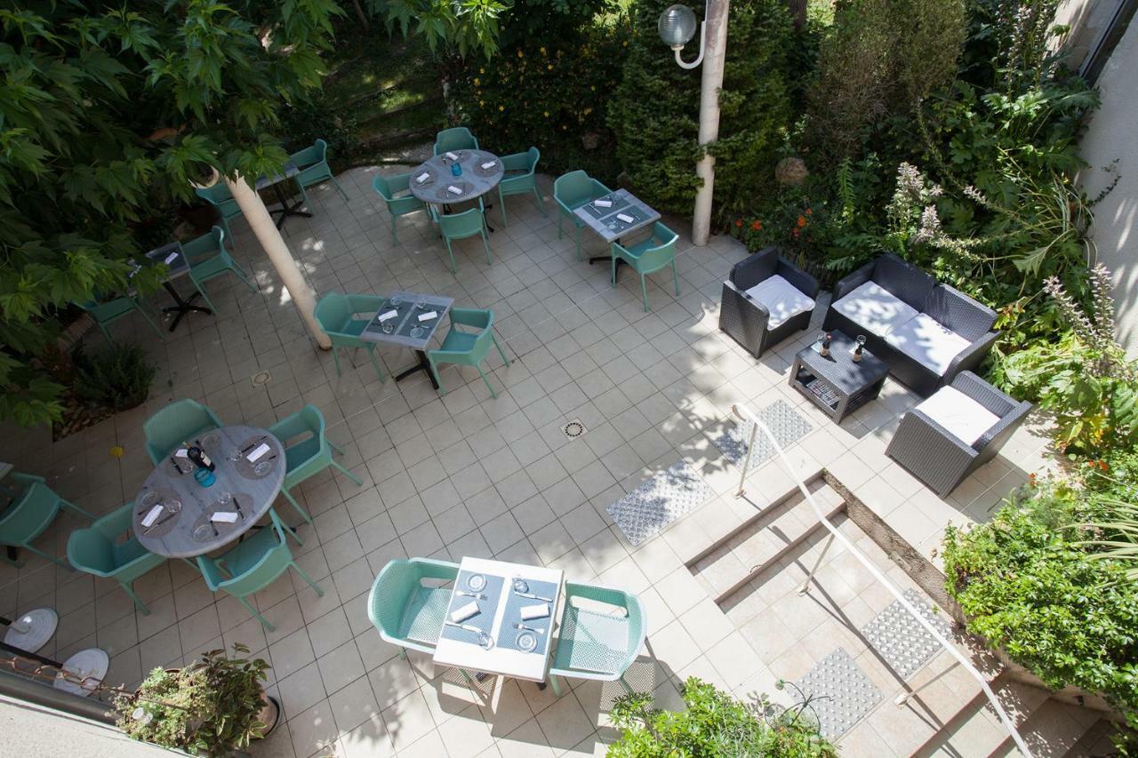 Le Lion D'Or Hotel Manzac-sur-Vern Luaran gambar